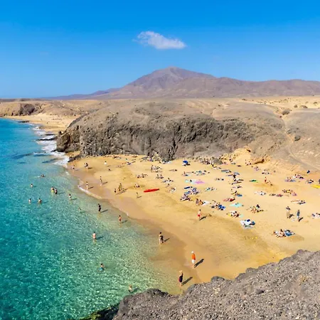 Zoe Vila Los Pocillos